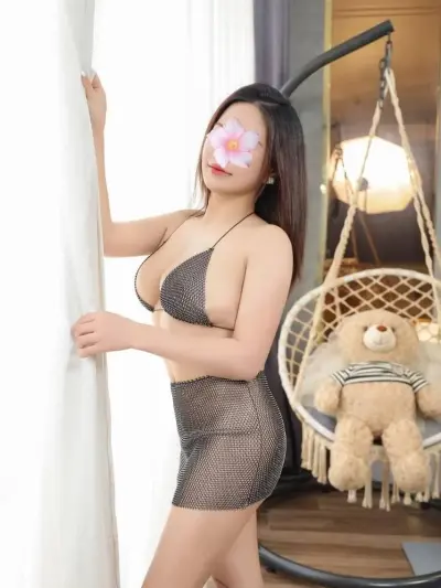 Dung Nhi - Không Phải Quá Lời Chứ Em Này Vô Cùng Tuyệt Vời